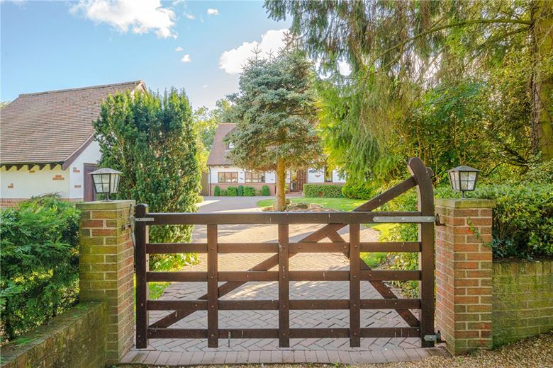 4 bedroom house, Pump Alley, Bolton Percy YO23 - Available