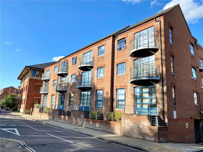 2 bedroom flat, Emperors Wharf, Skeldergate YO1 - Available