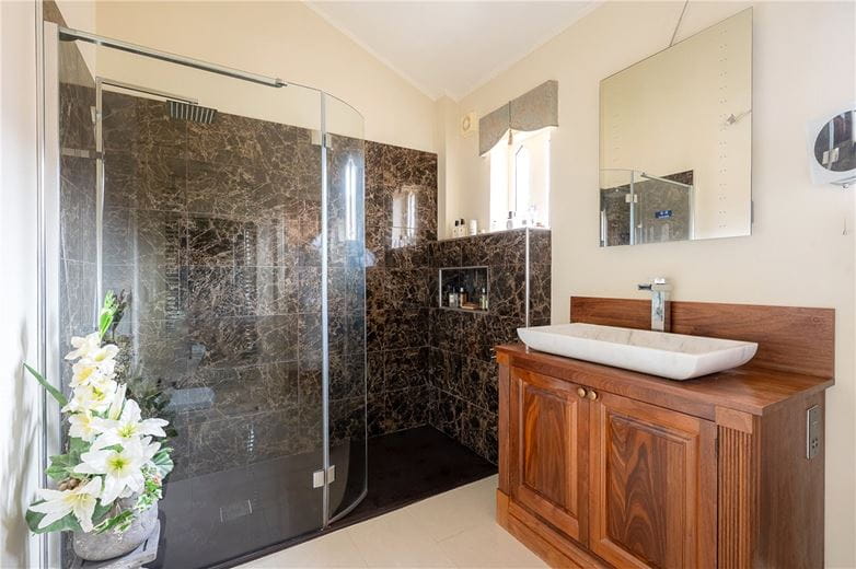 6 bedroom house, Dunnington, York YO19 - Available