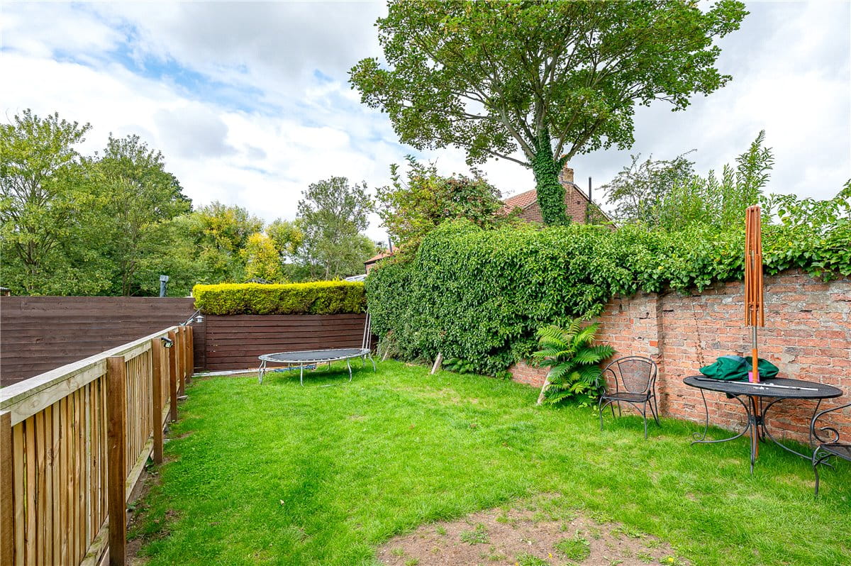 5 bedroom house, The Old Village, Huntington YO32 - Available