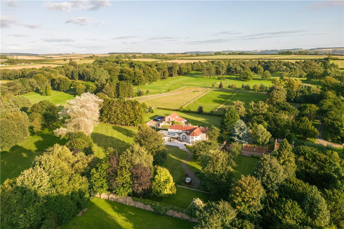 7 bedroom house, Welham, Malton YO17 - Available