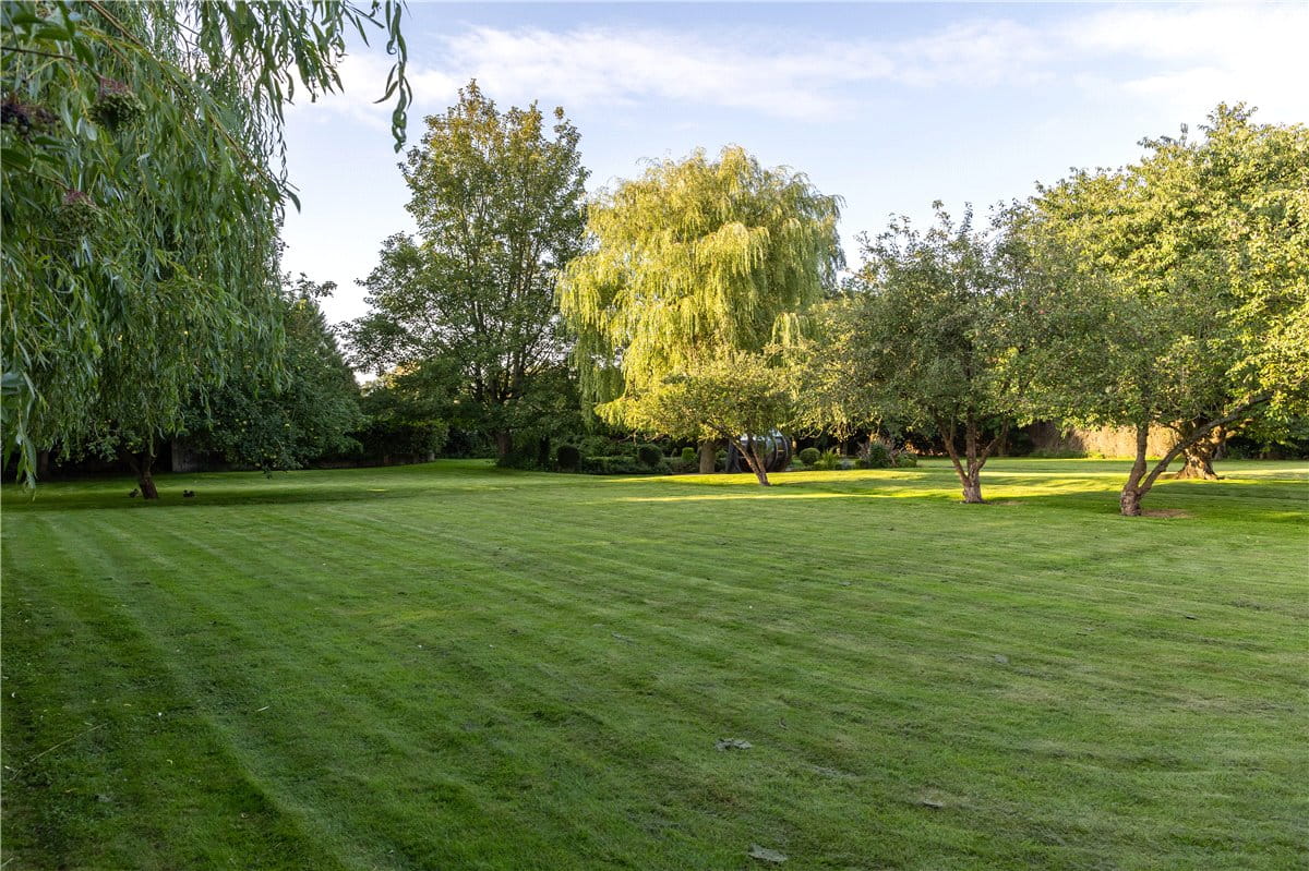 7 bedroom house, Welham, Malton YO17 - Available