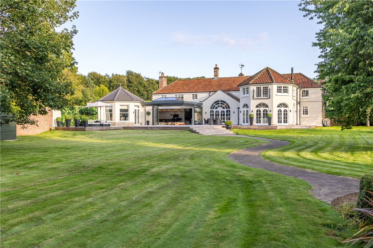 7 bedroom house, Welham, Malton YO17 - Available