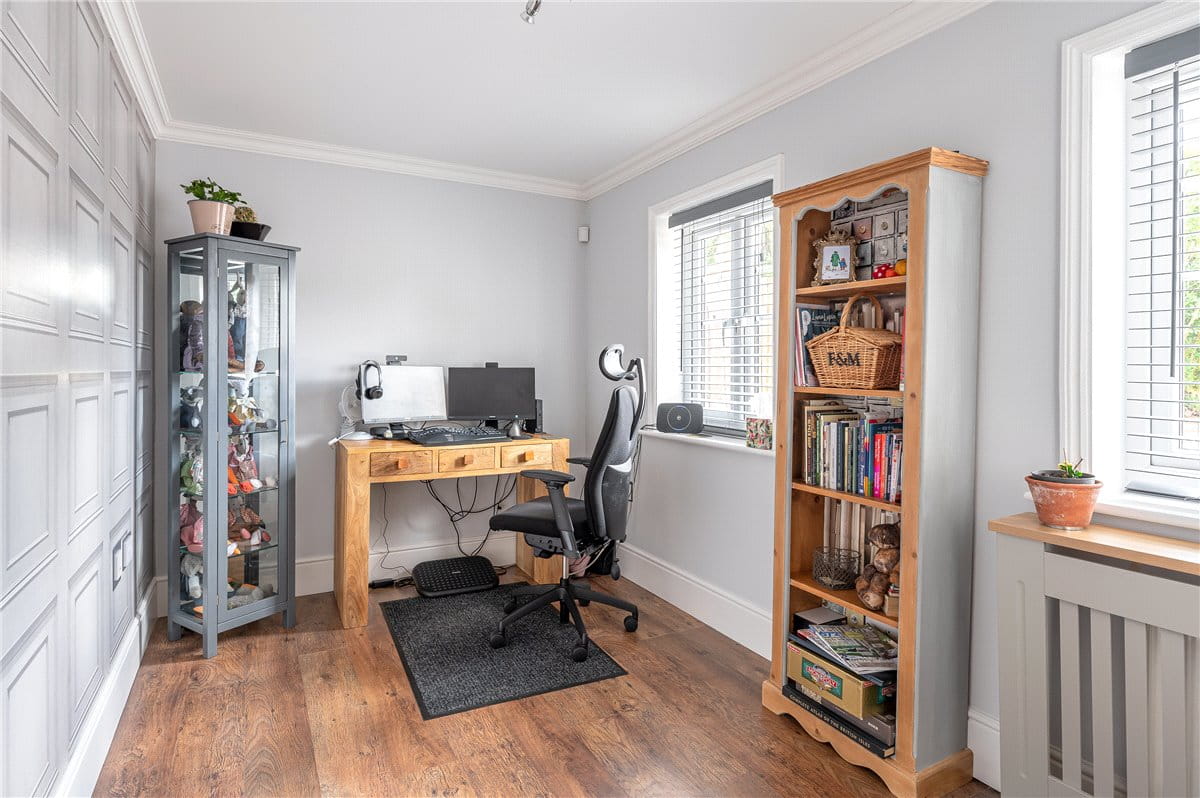 6 bedroom house, Selby Road, Riccall YO19 - Available