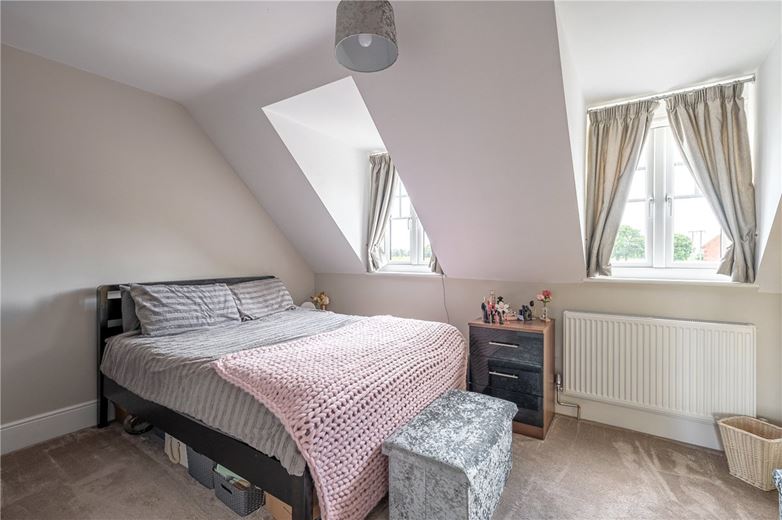 6 bedroom house, Selby Road, Riccall YO19 - Available