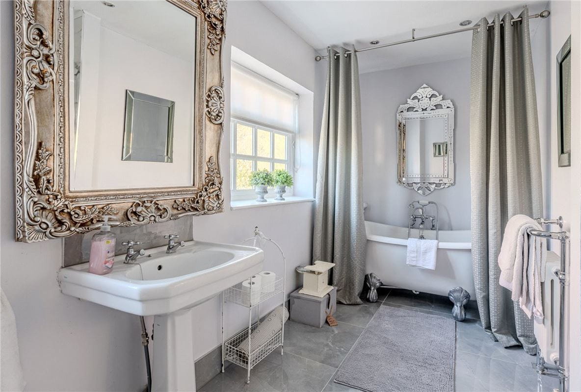 5 bedroom house, Old Road, Cawood YO8 - Available