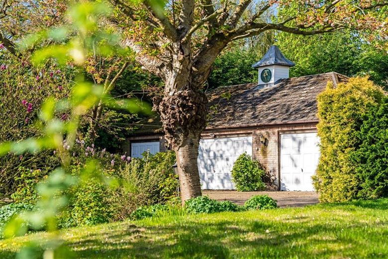 5 bedroom house, School Road, Hemingbrough YO8 - Available