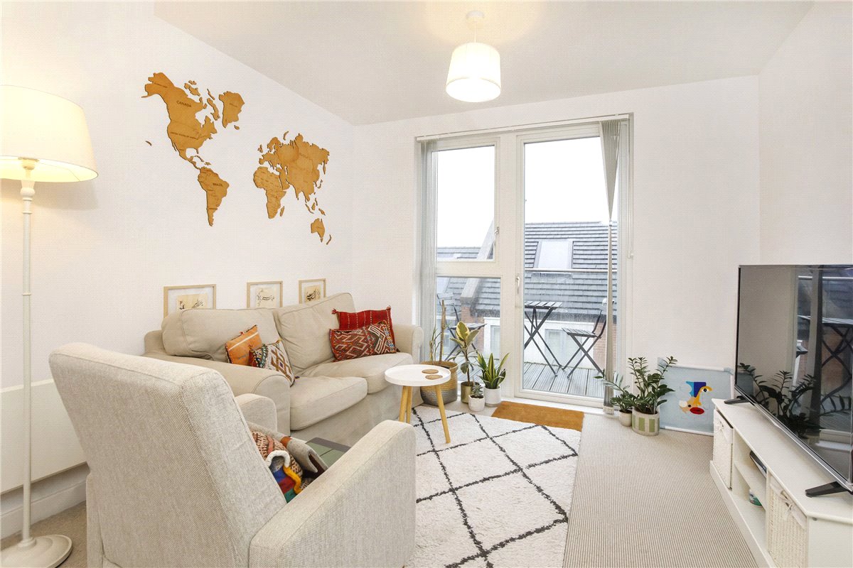 2 bedroom flat, Leetham House, Pound Lane YO1 - Available