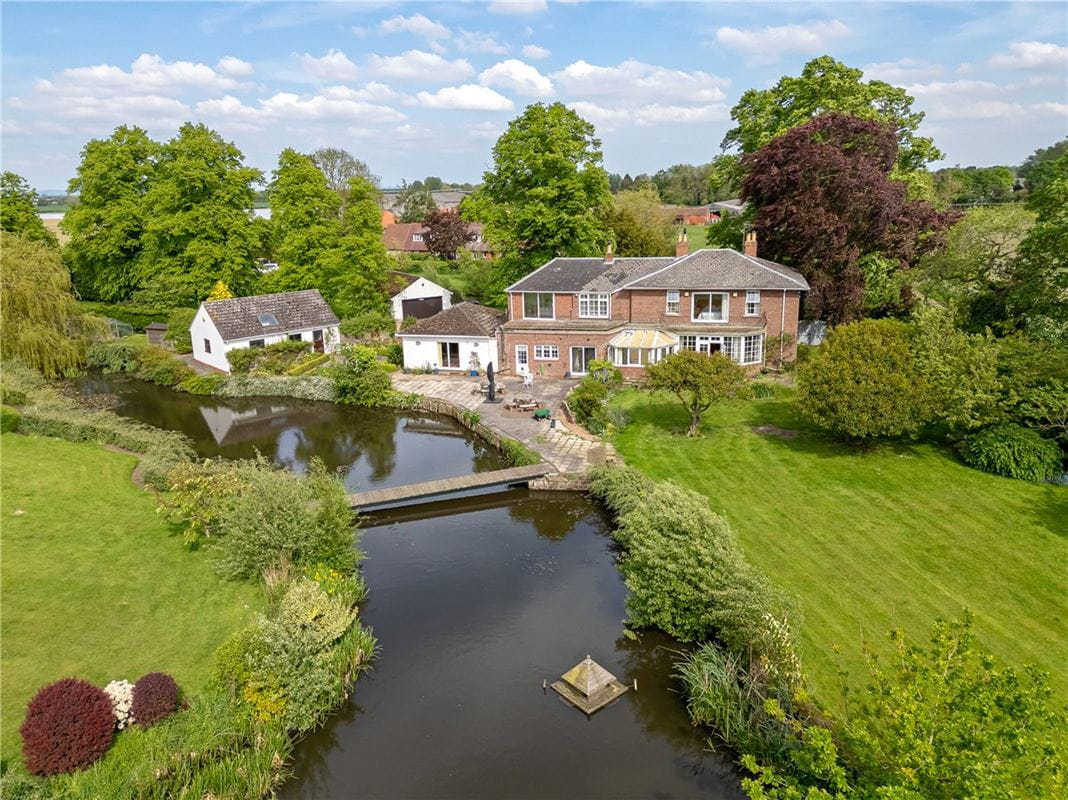  House, Aughton, York YO42 - Available