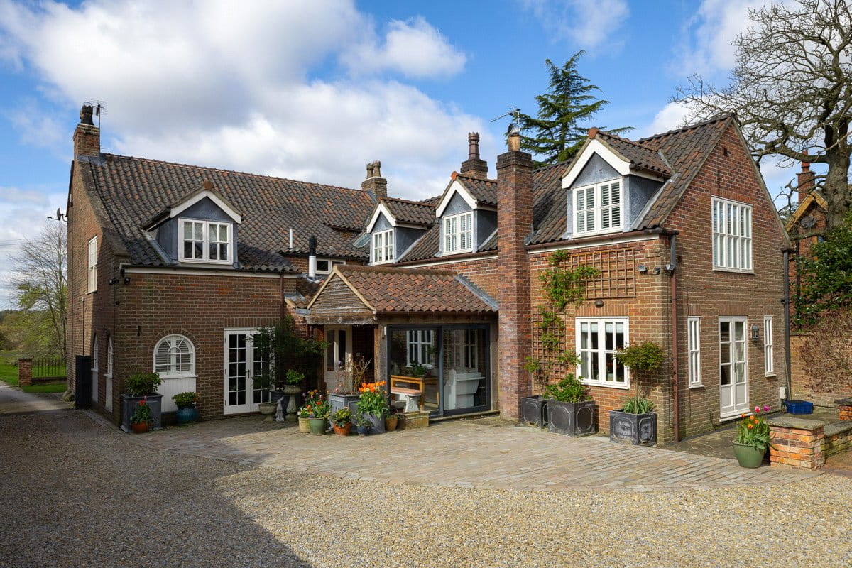 4 bedroom house, Flaxton, York YO60 - Available