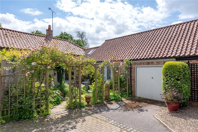 2 bedroom house, Sand Hutton Court, Sand Hutton YO41 - Sold STC