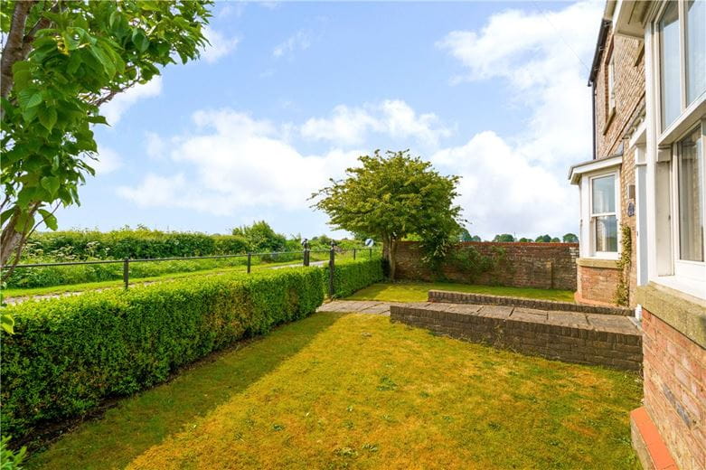 5 bedroom house, Black Dykes Lane, Upper Poppleton YO26 - Available