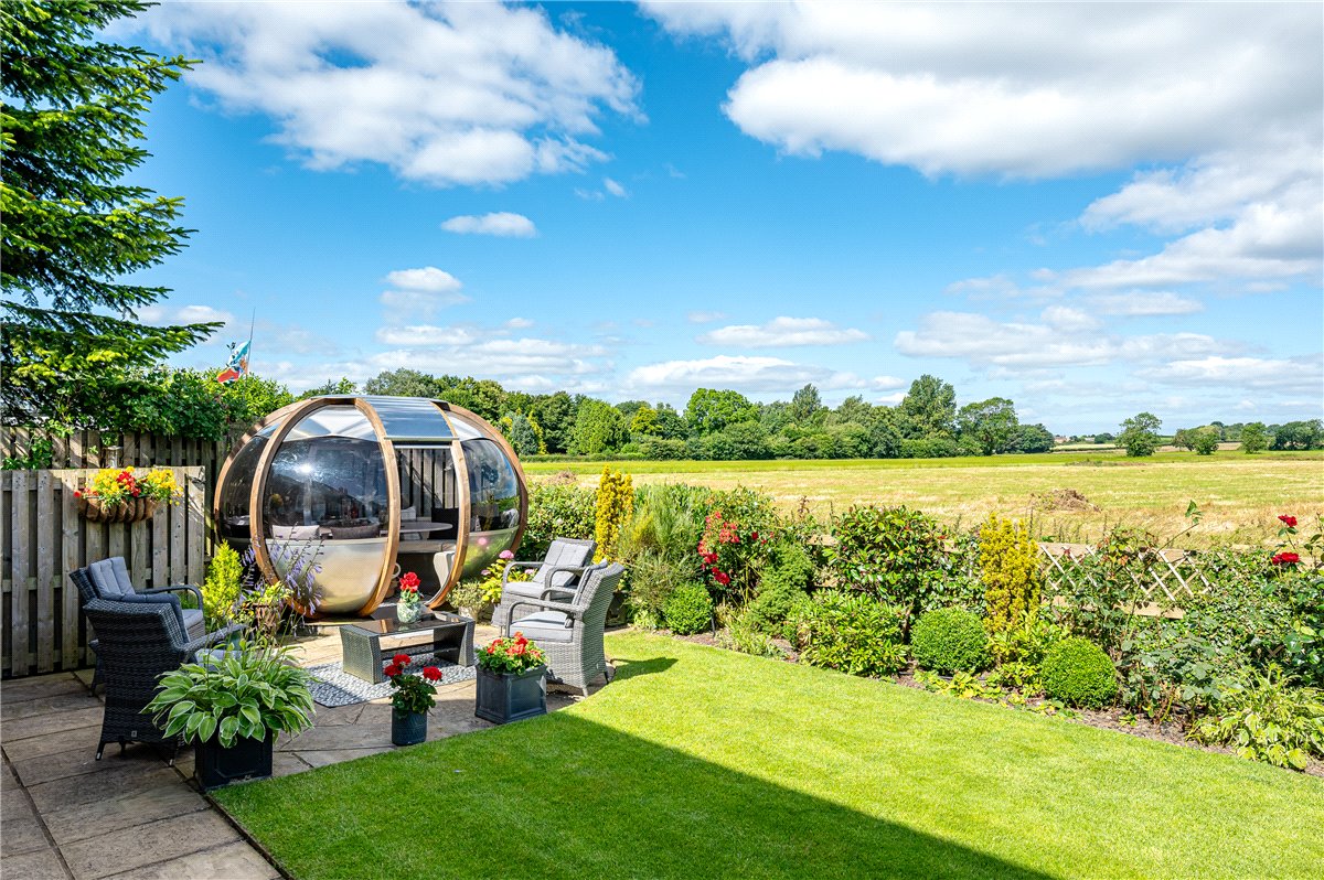 5 bedroom house, Thornbeck, Dunnington YO19 - Sold