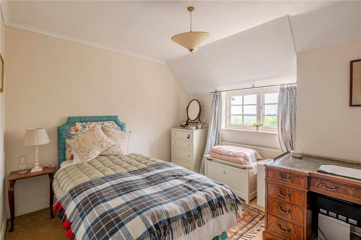 4 bedroom cottage, Terrington, York YO60 - Available