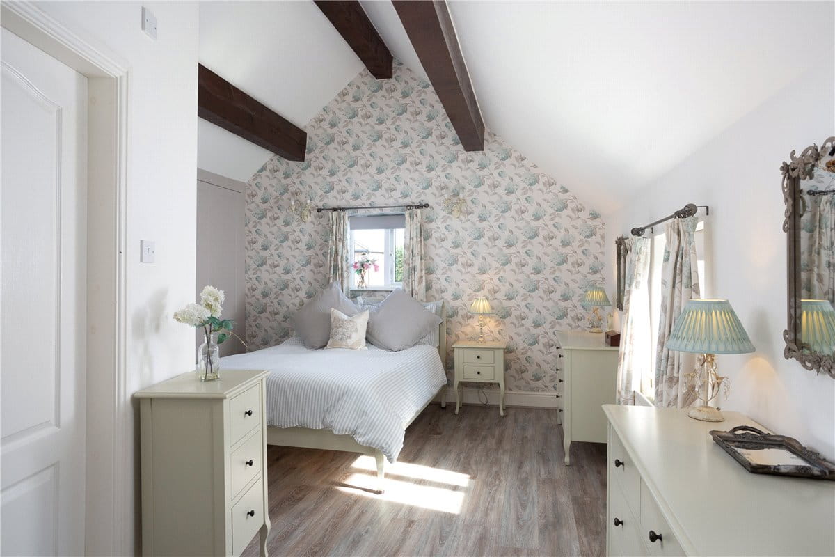 3 bedroom house, Hull Road, Cliffe YO8 - Available