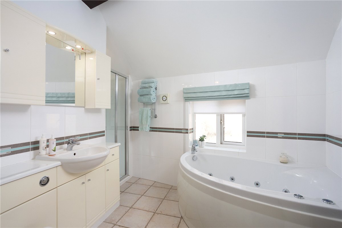 3 bedroom house, Hull Road, Cliffe YO8 - Available