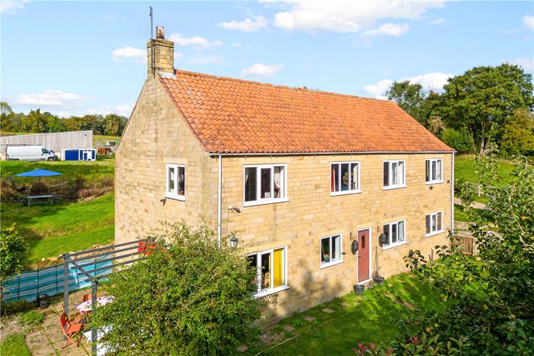 5 bedroom house, Moor Lane, East Ayton YO13 - Sold STC
