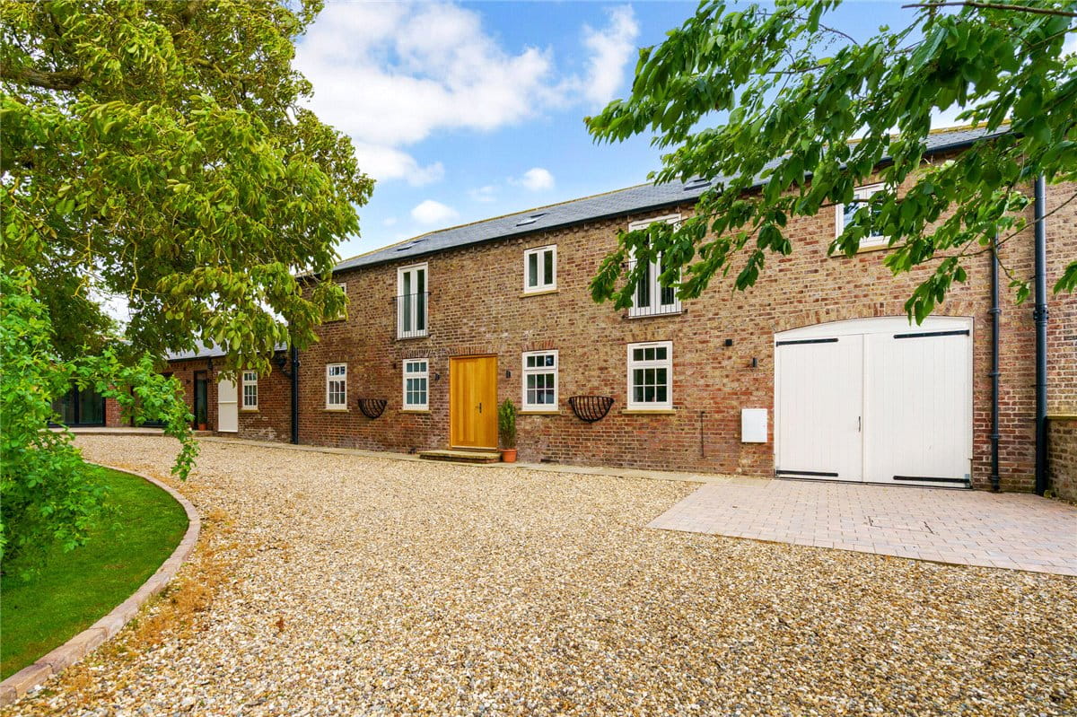4 bedroom , The Stables, North Dalton YO25 - Available