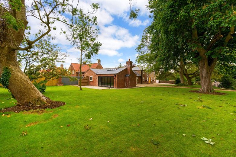 4 bedroom , The Stables, North Dalton YO25 - Available