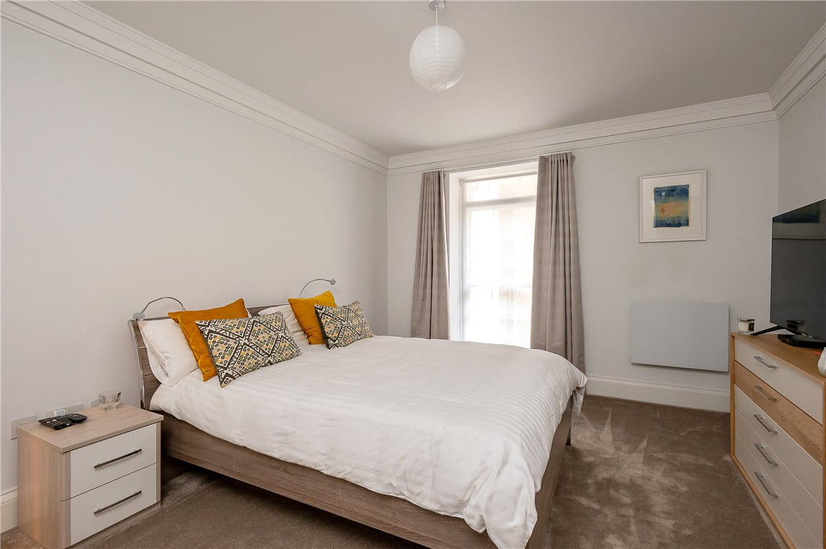 3 bedroom flat, St. Leonards Place, York YO1 - Available