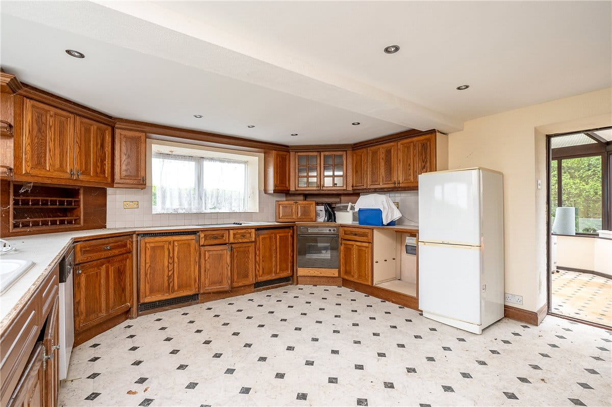 9 bedroom house, Tadcaster Road, Sherburn in Elmet LS25 - Available