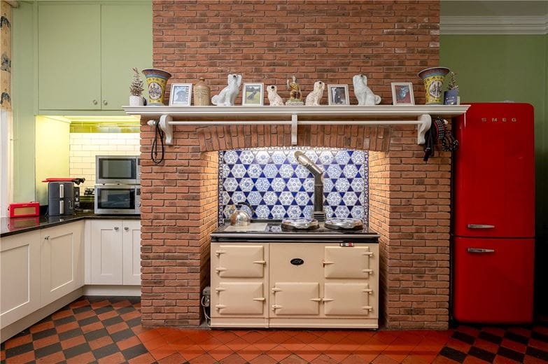 8 bedroom house, Northorpe Hall, Northorpe DN21 - Available