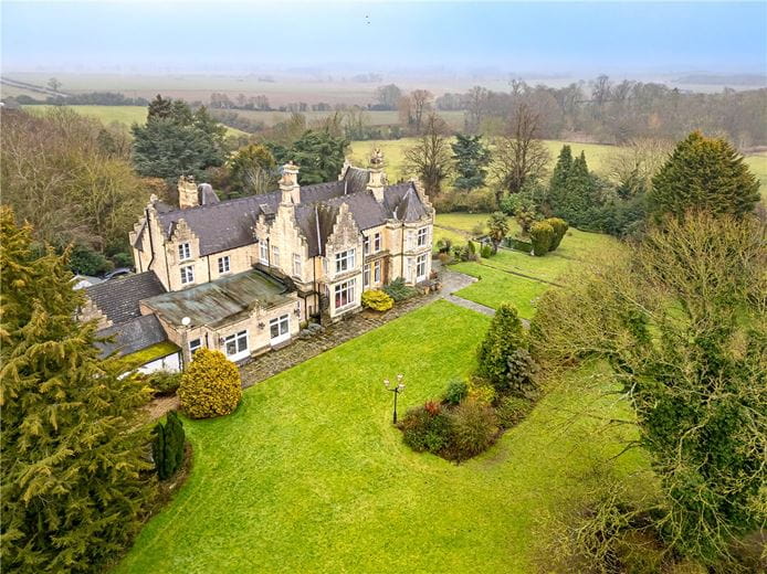 8 bedroom house, Northorpe Hall, Northorpe DN21 - Available