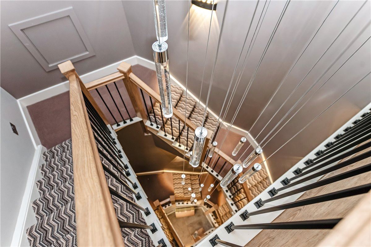 3 bedroom flat, Farne House, 12 Crewe Street NE68 - Available