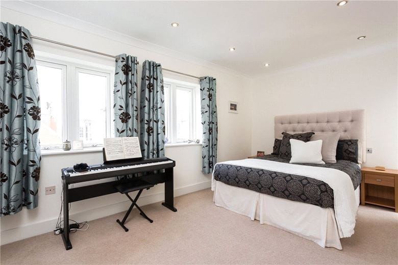 5 bedroom house, Kings Pool Walk, York YO1 - Available