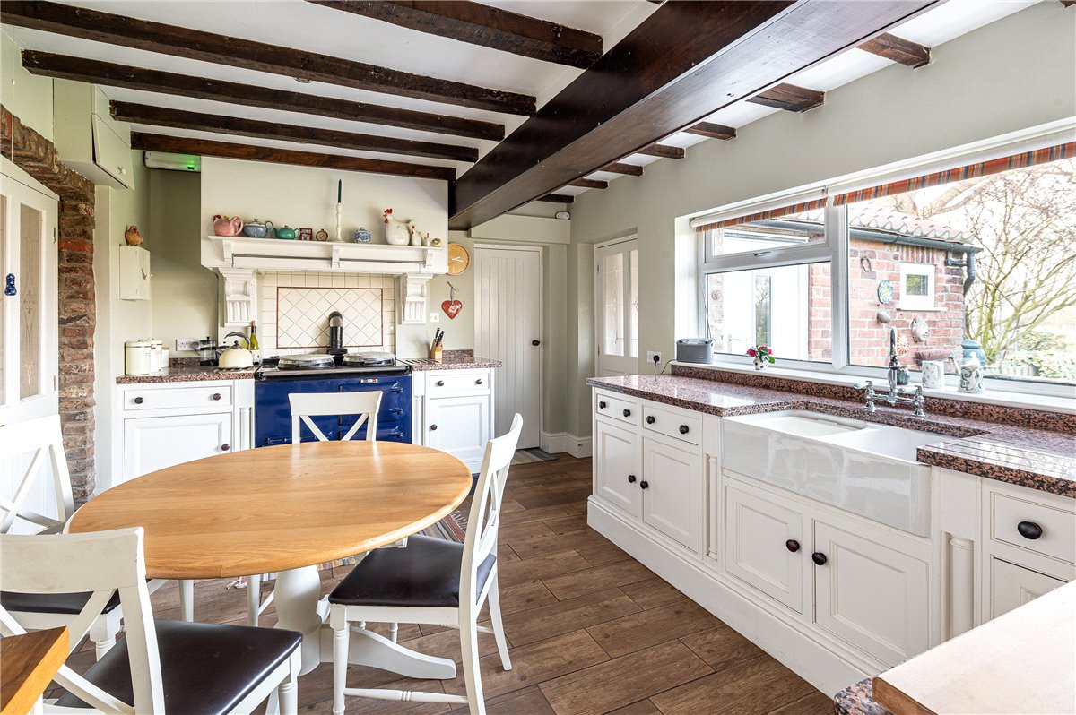 4 bedroom house, Angram, York YO23 - Available