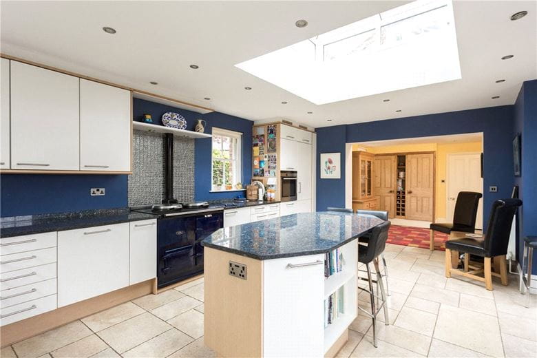 5 bedroom house, Front Street, Wold Newton YO25 - Available