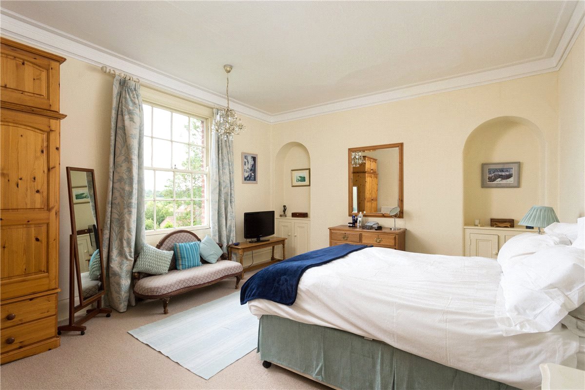 5 bedroom house, Front Street, Wold Newton YO25 - Available