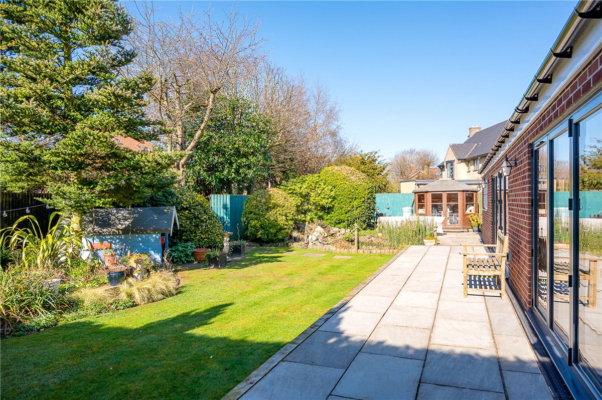 5 bedroom house, Southlands Close, Escrick YO19 - Sold