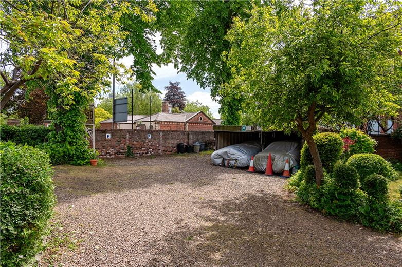 10 bedroom house, Fulford Road, York YO10 - Available