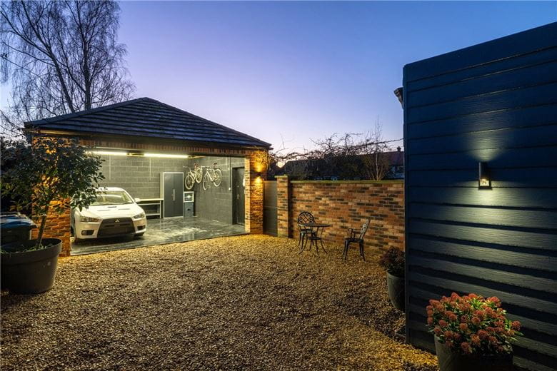 5 bedroom house, Alne Road, Tollerton YO61 - Available