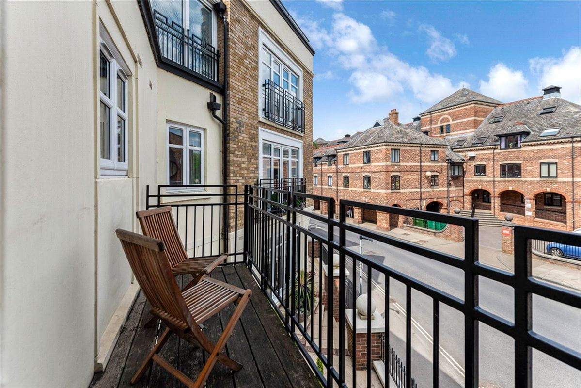 1 bedroom flat, Lady Anne Court, Skeldergate YO1 - Available