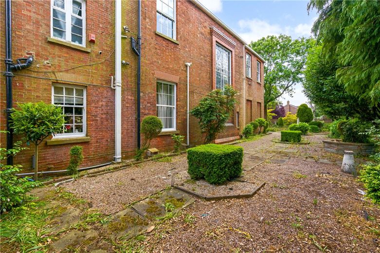 6 bedroom house, Main Street, West Haddlesey YO8 - Sold STC