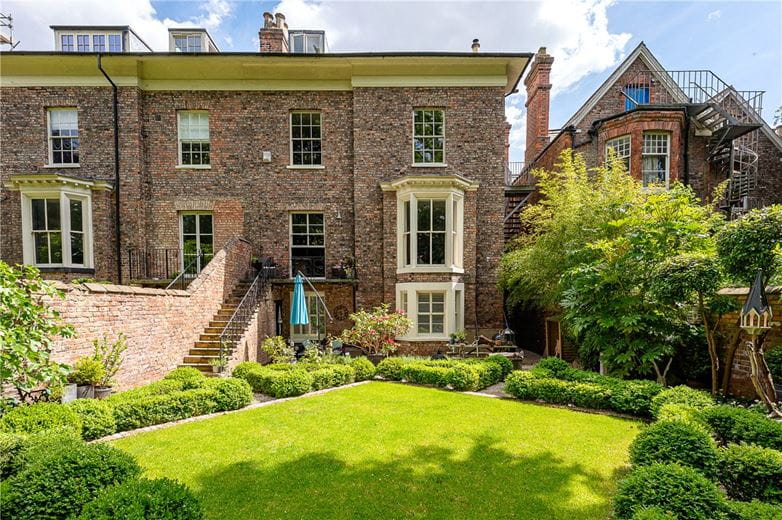 6 bedroom house, St. Marys, York YO30 - Available