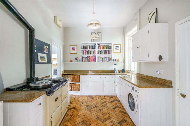 5 bedroom house, Main Street, Wilberfoss YO41 - Available