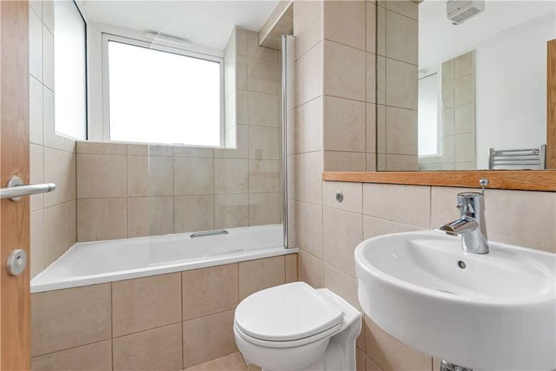 2 bedroom flat, Peter Lane, York YO1 - Available