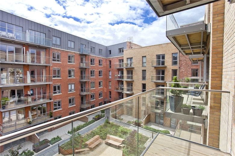 2 bedroom flat, Pound Lane, York YO1 - Sold STC