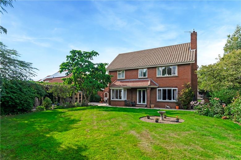 3 bedroom house, The Green, Raskelf YO61 - Available