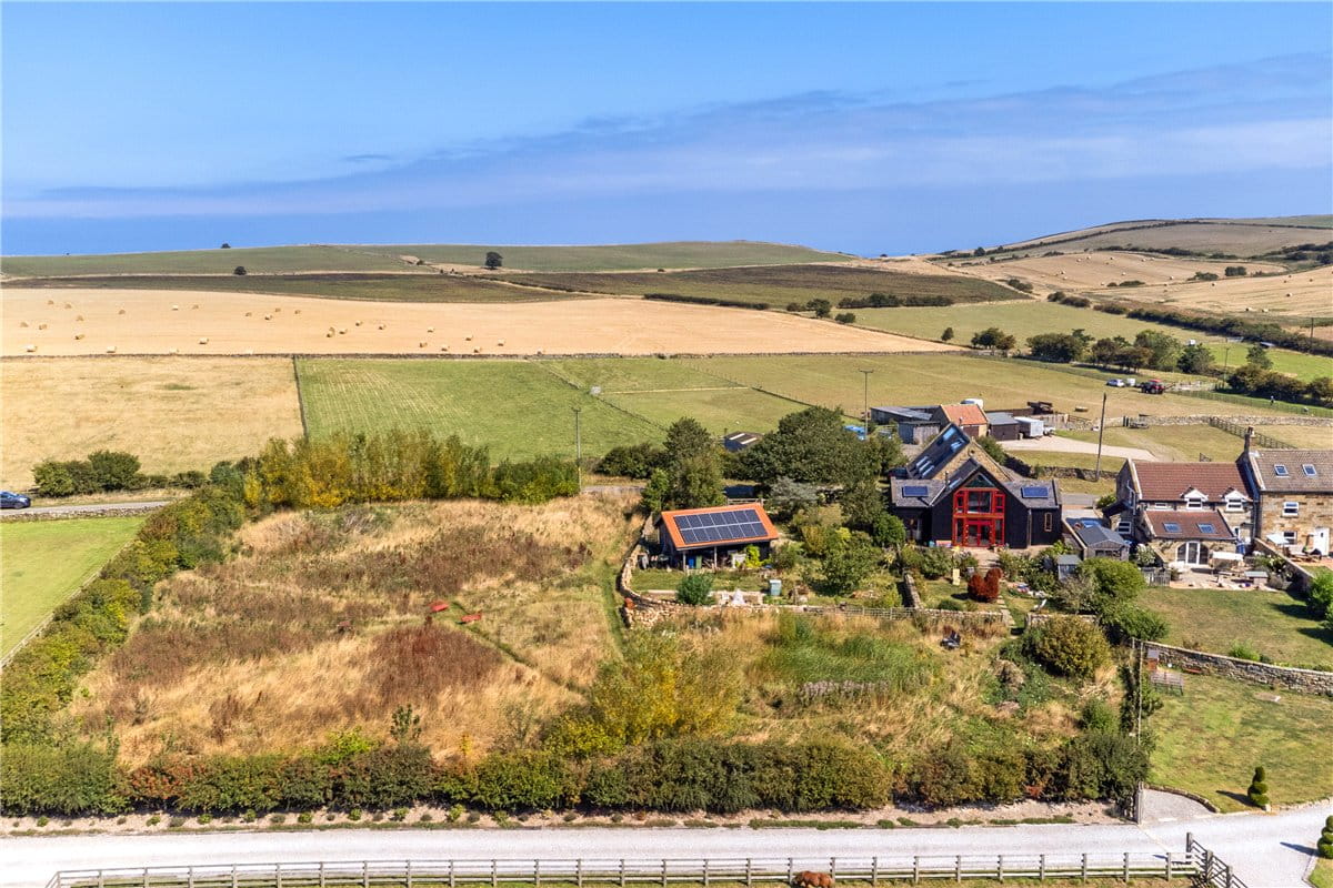 3 bedroom house, Loftus, Saltburn-by-the-Sea TS13 - Available