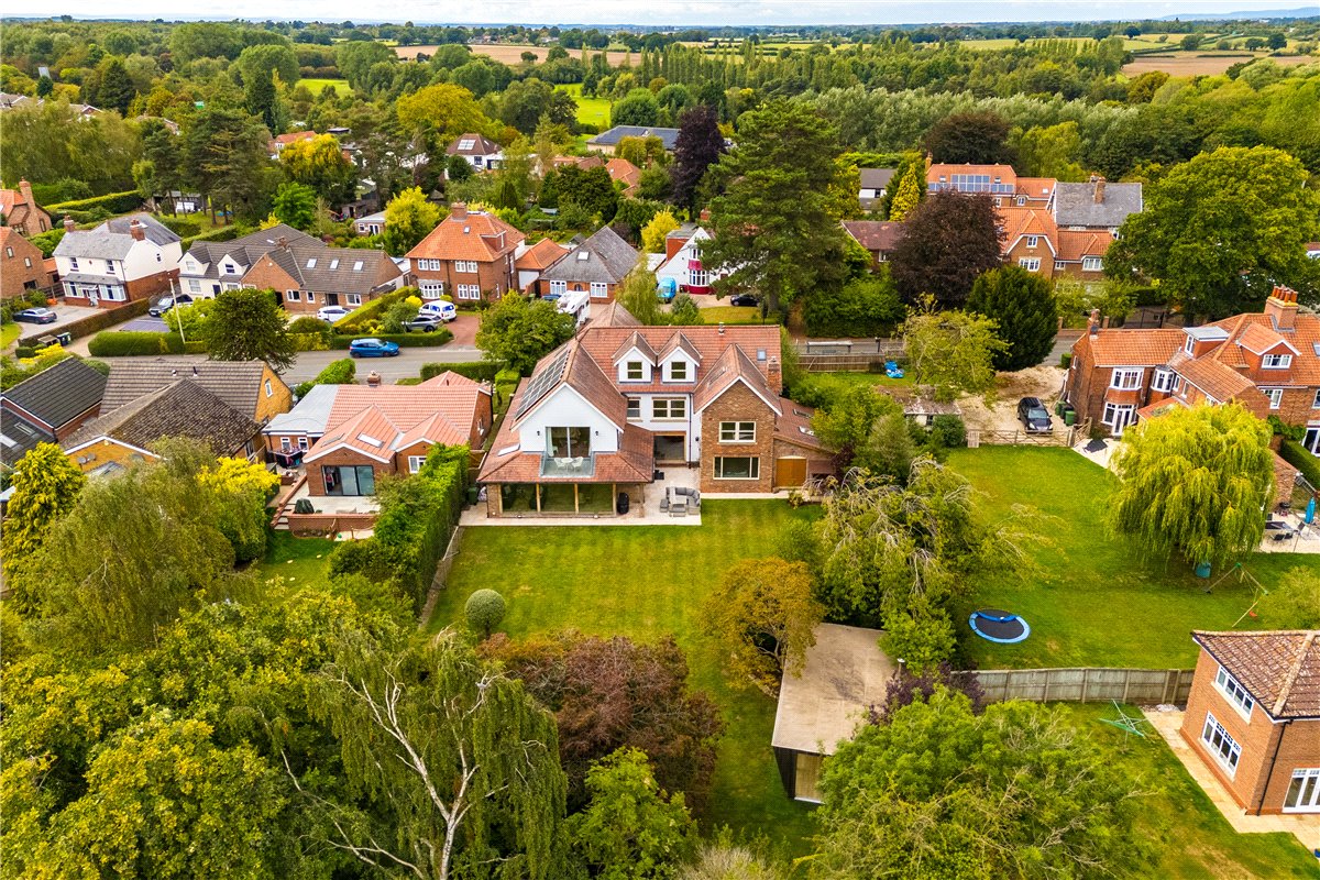 6 bedroom house, Top Lane, Copmanthorpe YO23 - Available