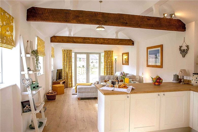 2 bedroom house, The Green, Raskelf YO61 - Available