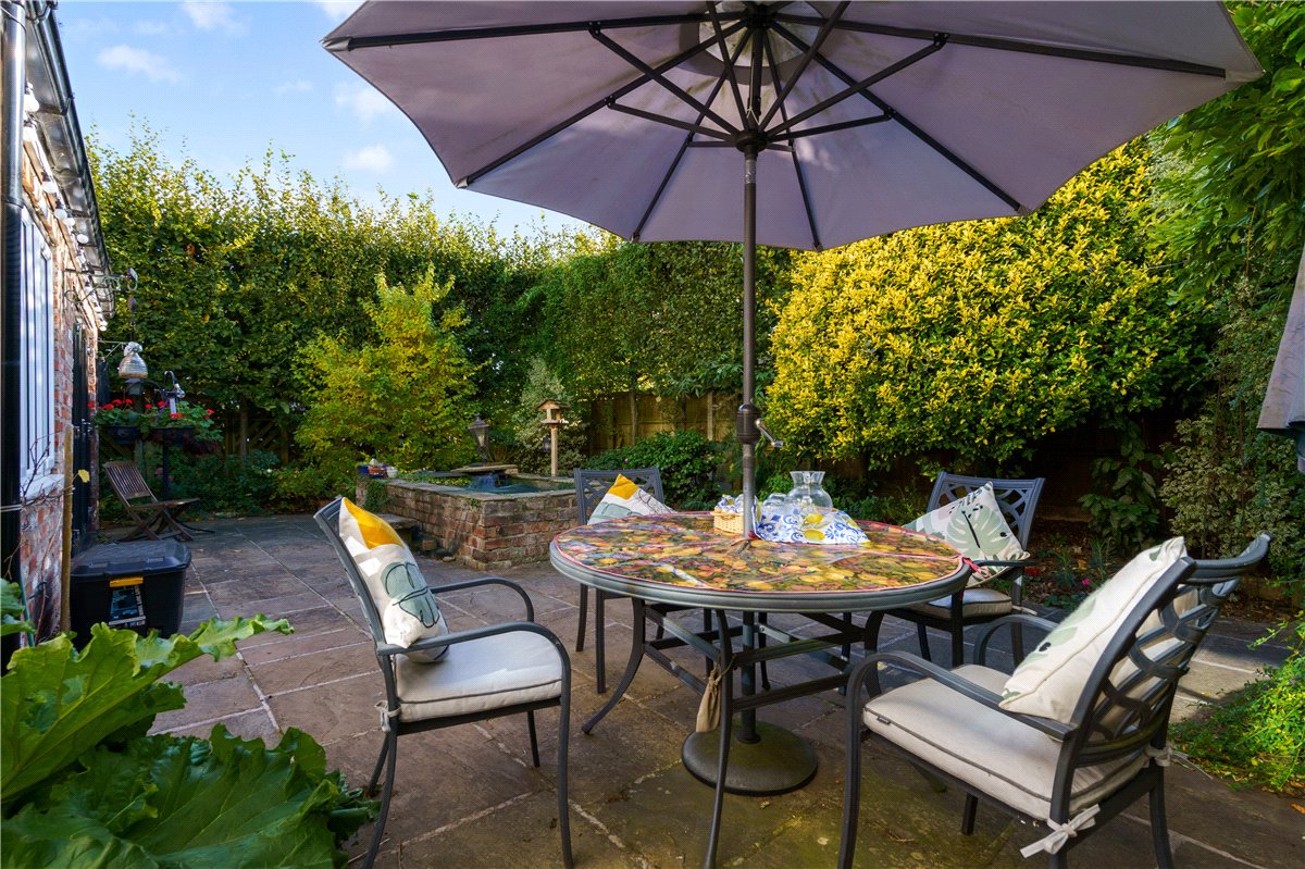 6 bedroom house, Doncaster Road, Selby YO8 - Available