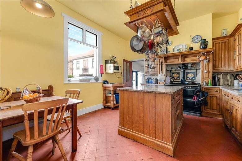 6 bedroom house, Doncaster Road, Selby YO8 - Available