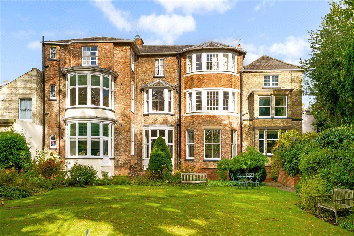 1 bedroom flat, The Mount, York YO24 - Available