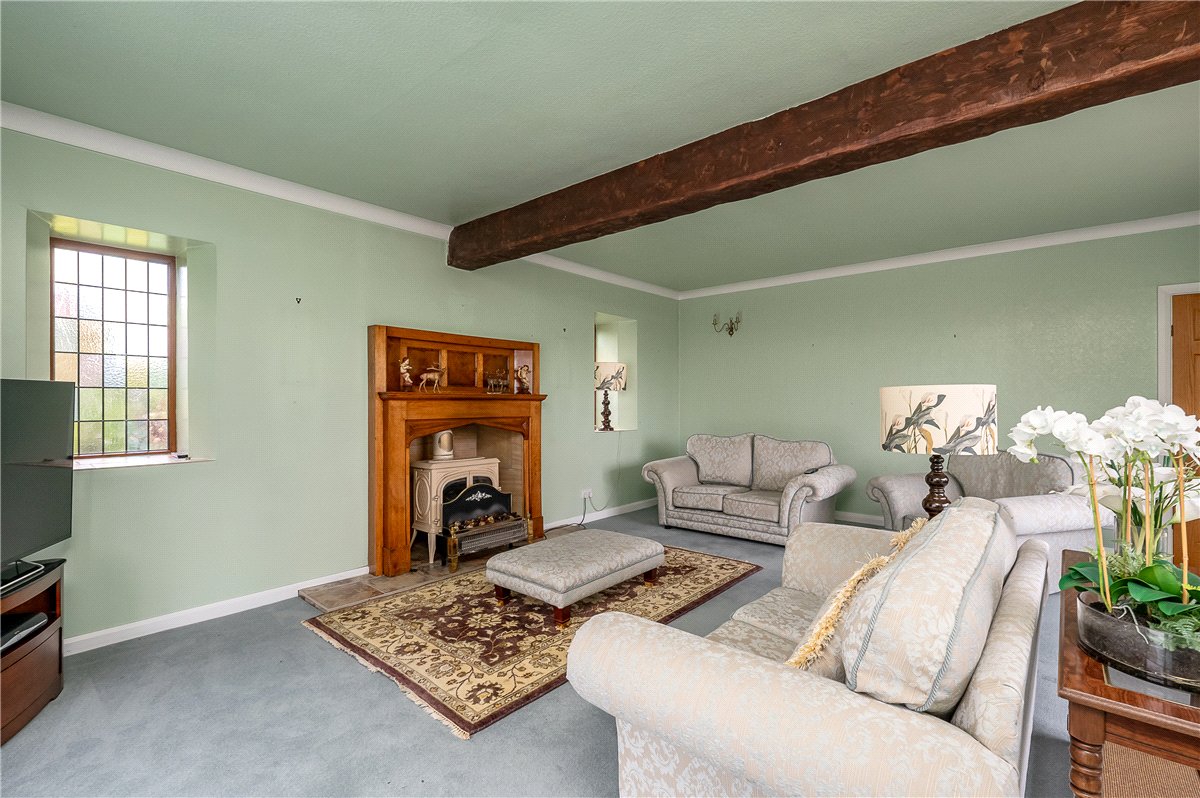 5 bedroom house, Tadcaster Road, Sherburn in Elmet LS25 - Available