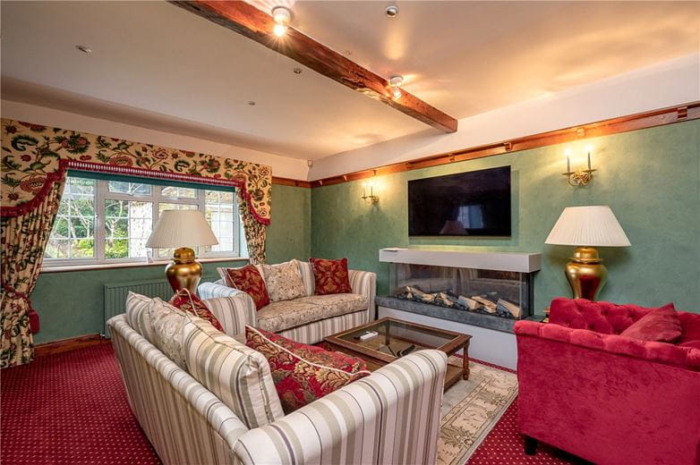 5 bedroom house, Tadcaster Road, Sherburn in Elmet LS25 - Available